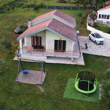 Kuca Za Odmor Neli Vikendica